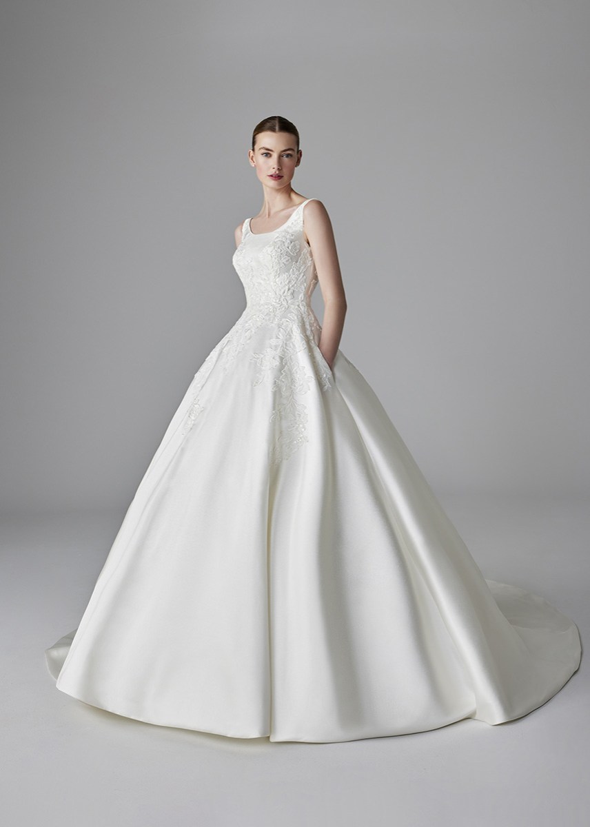 pronovias-dalida-2025-front