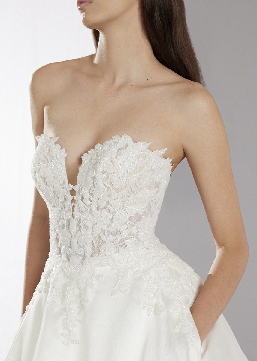 pronovias-once-2025-details